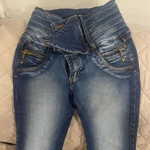 Brand new Colombian size 12 butt lifter jeans
